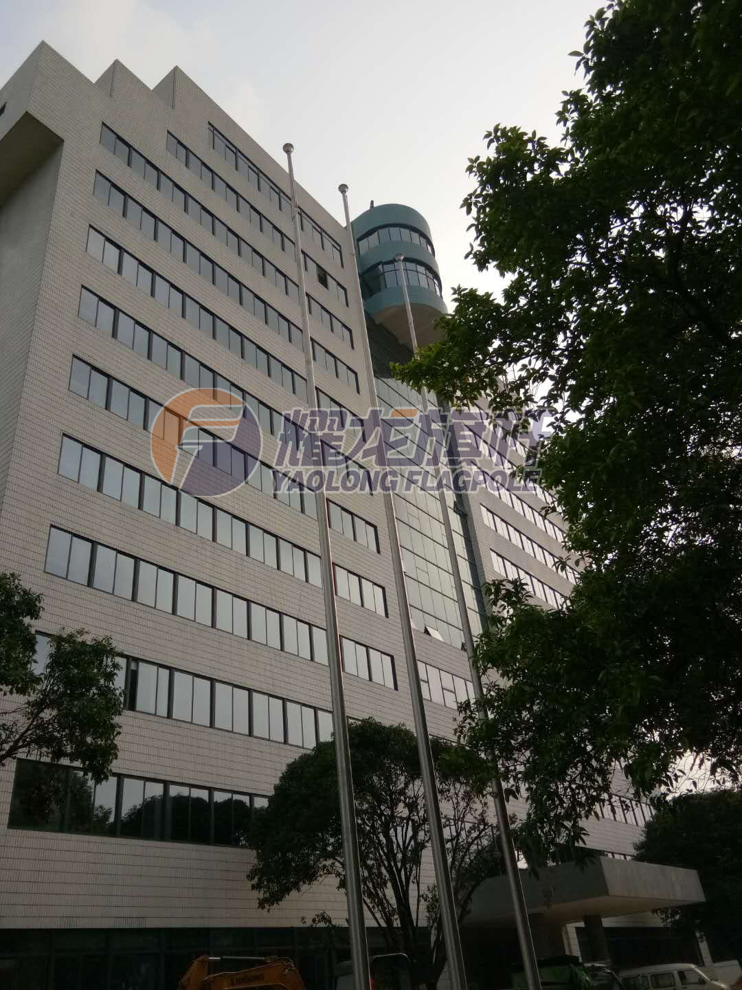 廣西柳工集團有限公司安裝耀龍錐形旗桿